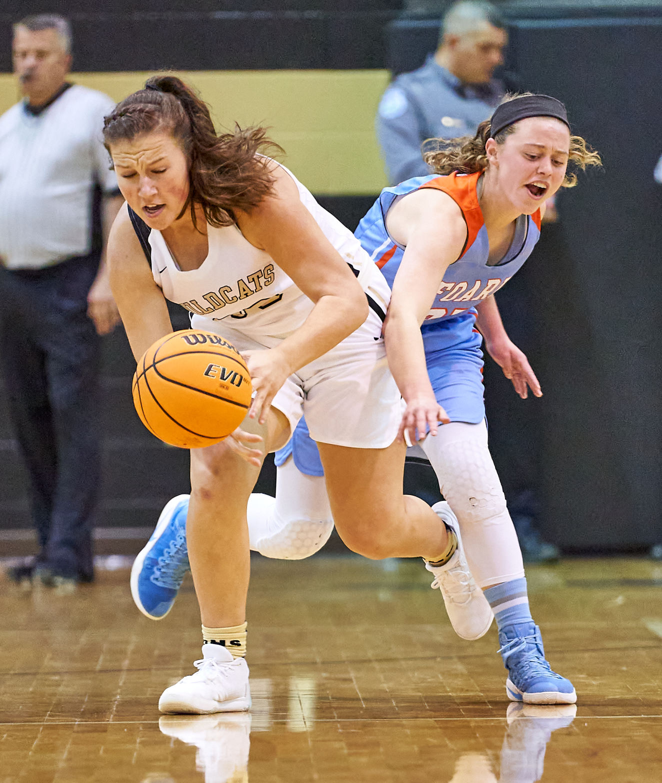 200103 DHS BBALL 5.jpg